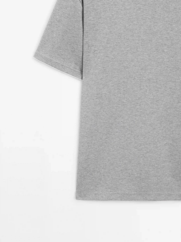 100% katoen T-shirt met contrasterende details 100% katoen T-shirt met contrasterende details