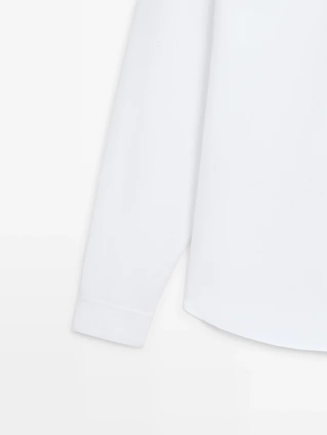 100% katoenen Oxford-overhemd met normale pasvorm 100% katoenen Oxford-overhemd met normale pasvorm