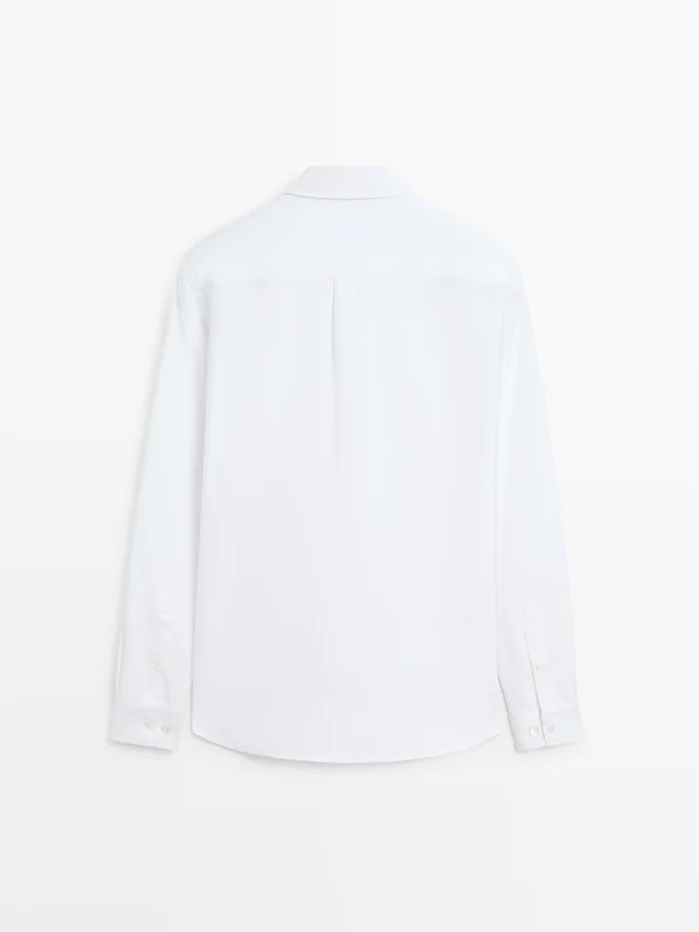 100% katoenen Oxford-overhemd met normale pasvorm 100% katoenen Oxford-overhemd met normale pasvorm