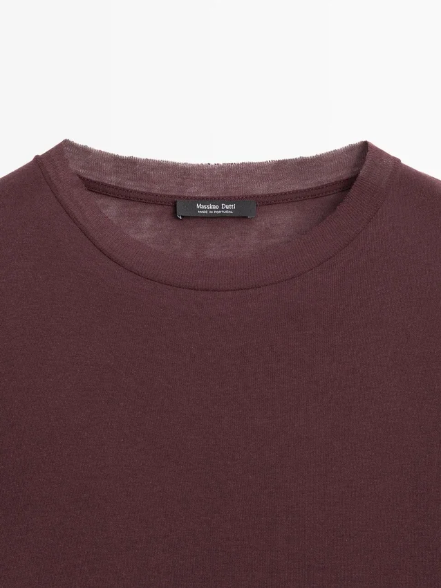 100% katoenen, semi-transparant T-shirt met kraagdetail 100% katoenen, semi-transparant T-shirt met kraagdetail