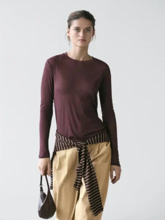 100% katoenen, semi-transparant T-shirt met kraagdetail