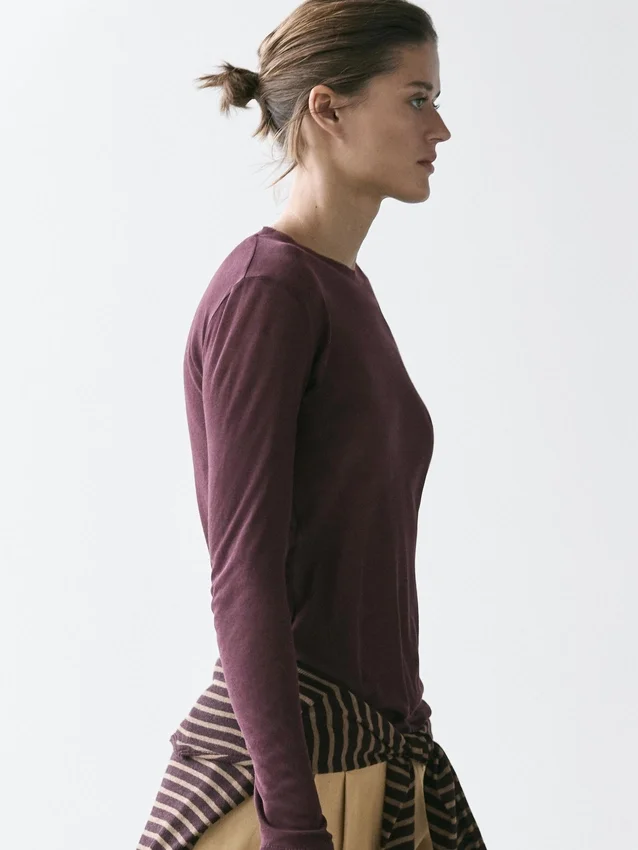 100% katoenen, semi-transparant T-shirt met kraagdetail 100% katoenen, semi-transparant T-shirt met kraagdetail