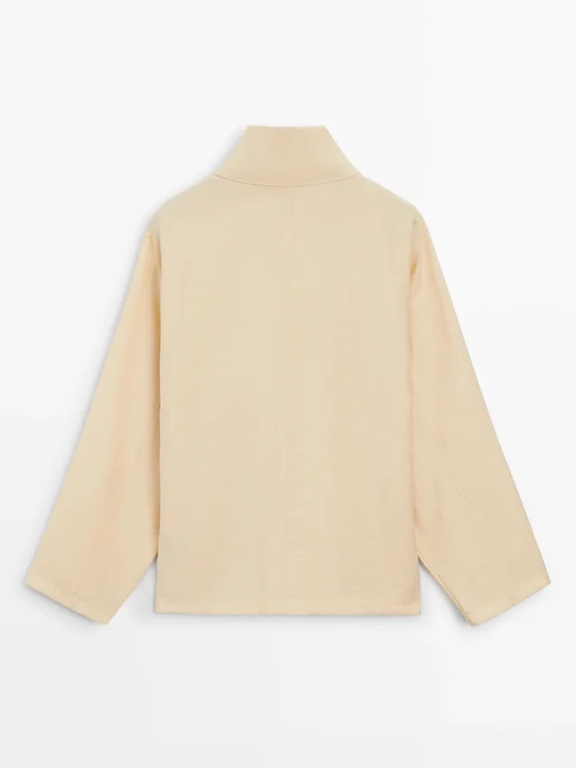 Asymmetrisch overhemd met knopen Asymmetrisch overhemd met knopen