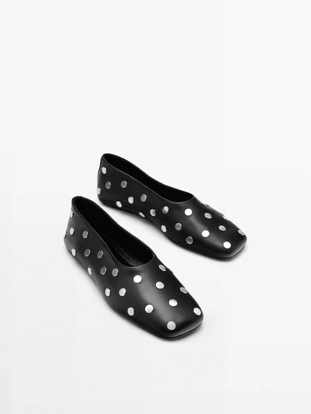 Ballerina’s met studs en vierkante neus Ballerina’s met studs en vierkante neus
