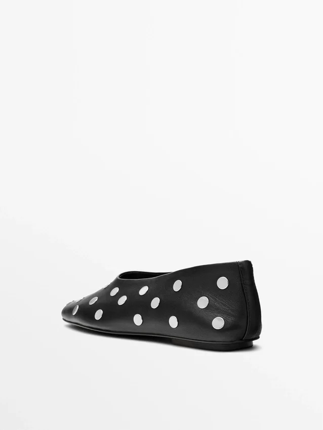 Ballerina’s met studs en vierkante neus Ballerina’s met studs en vierkante neus