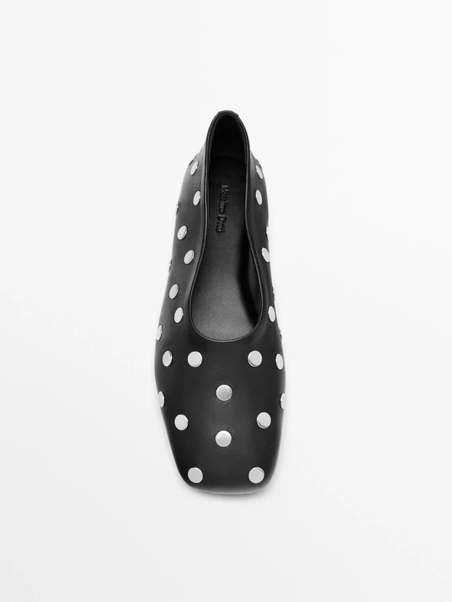 Ballerina’s met studs en vierkante neus Ballerina’s met studs en vierkante neus