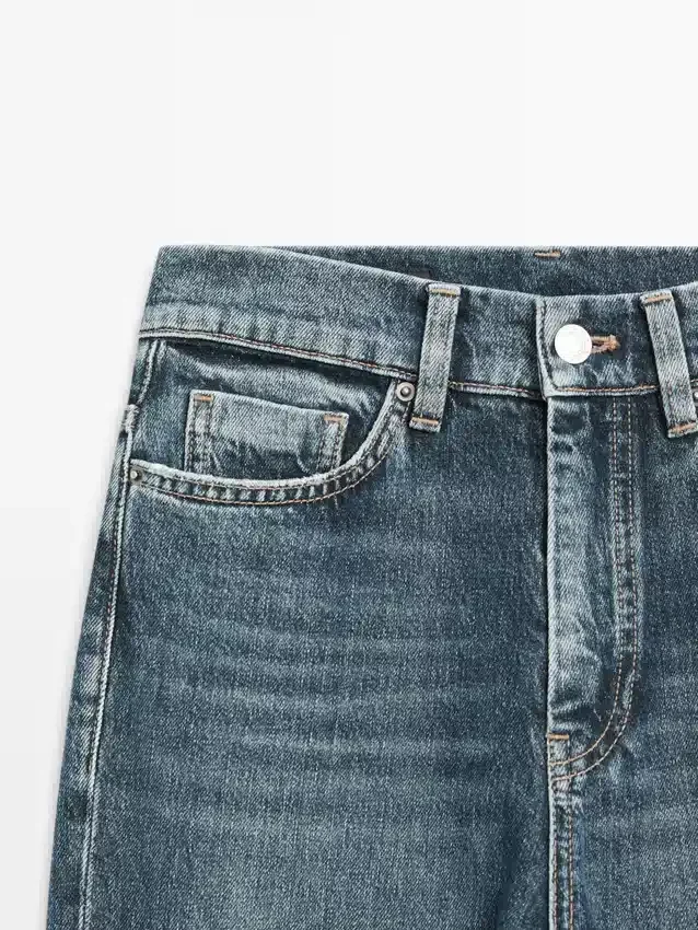 Boot-cut jeans met hoge taille Boot-cut jeans met hoge taille