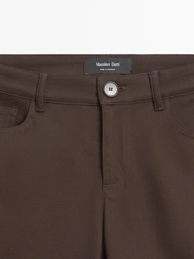 Broek met bootcut Broek met bootcut