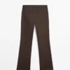 Broek met bootcut Broek met bootcut