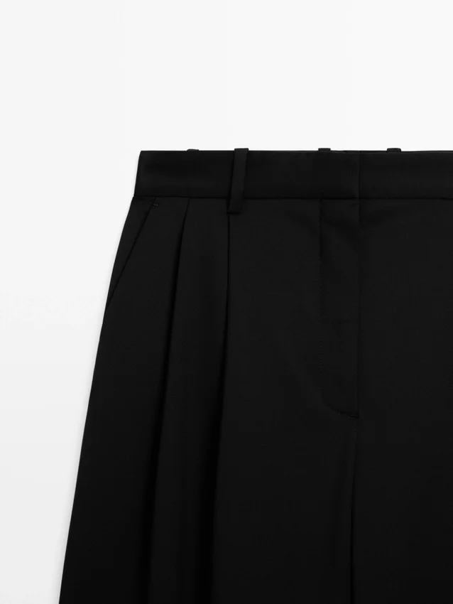 Broek van extra fijne wol met plooien Broek van extra fijne wol met plooien