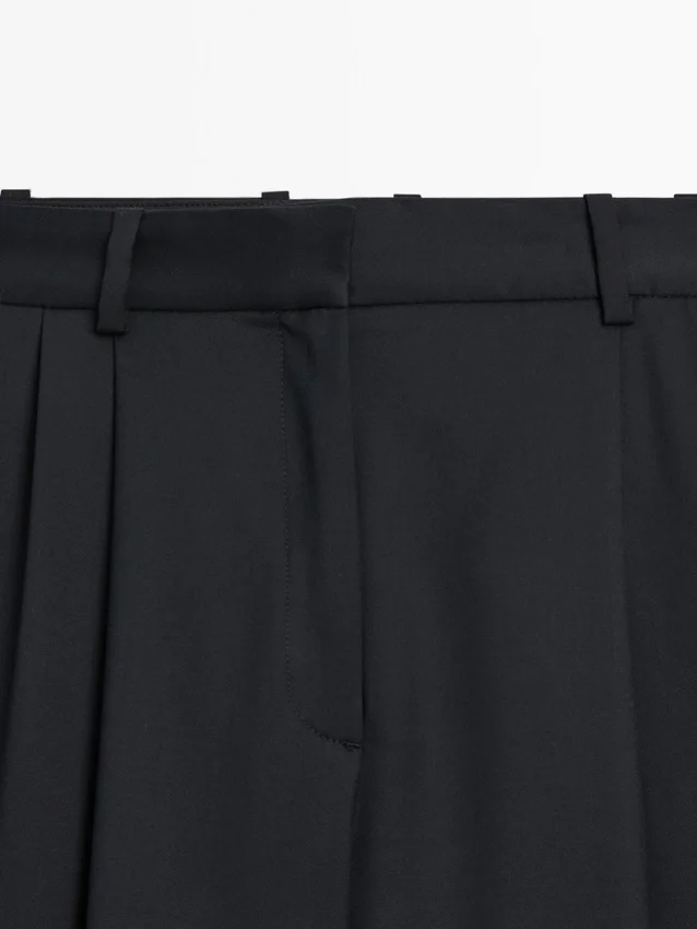 Broek van extra fijne wol met plooien Broek van extra fijne wol met plooien