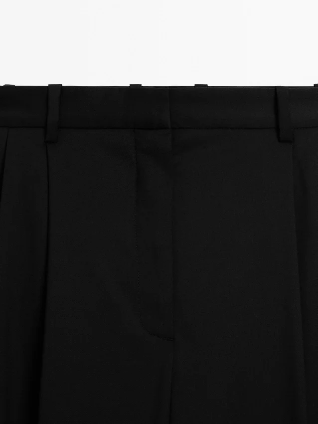 Broek van extra fijne wol met plooien Broek van extra fijne wol met plooien