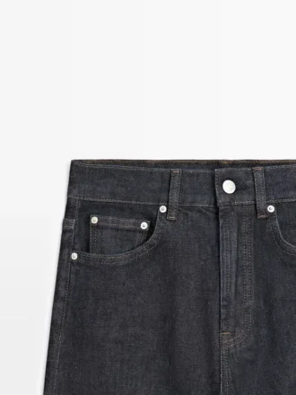 Comfortabele jeans met rechte pijpen en hoge taille