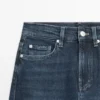 Comfortabele jeans met rechte pijpen en hoge taille