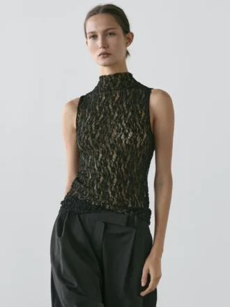 Doorschijnende kanten top