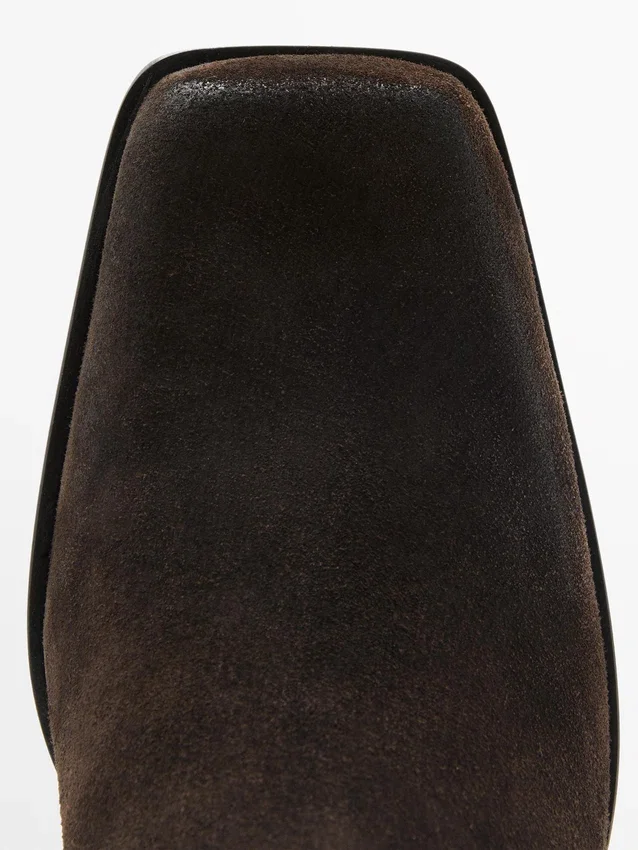 Enkellaarsjes van geborsteld spaltleer Enkellaarsjes van geborsteld spaltleer