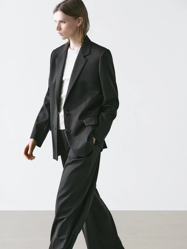 Extra fijne wollen Blazers met twee knopen Extra fijne wollen Blazers met twee knopen