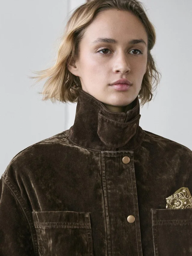 Flocked denim jasje met kraagdetail Flocked denim jasje met kraagdetail