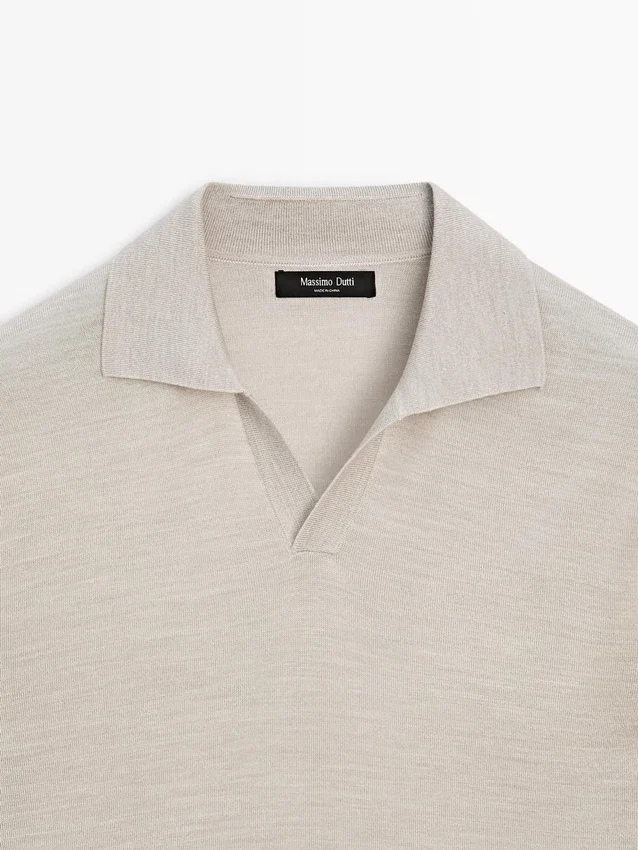 Gebreid overhemd met V-hals Gebreid overhemd met V-hals