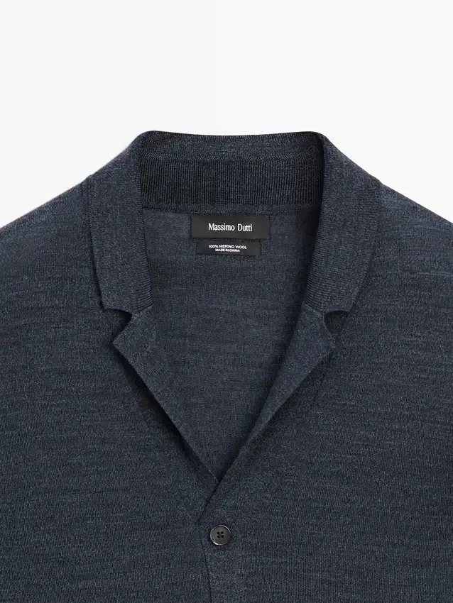 Gebreid vesttrui van wolmix met reverskraag Gebreid vesttrui van wolmix met reverskraag