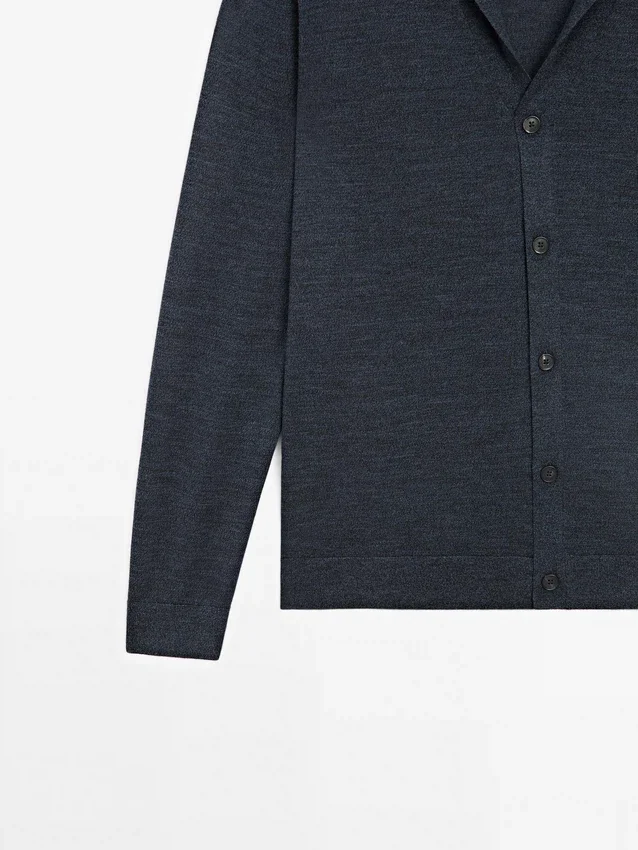 Gebreid vesttrui van wolmix met reverskraag Gebreid vesttrui van wolmix met reverskraag