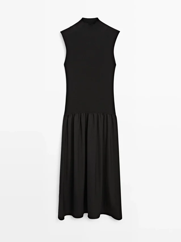 Gebreide midi-jurk met contrasterende details Gebreide midi-jurk met contrasterende details