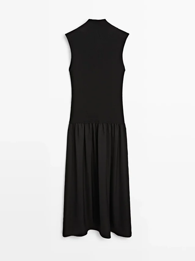 Gebreide midi-jurk met contrasterende details Gebreide midi-jurk met contrasterende details