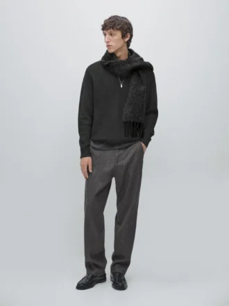 Gebreide trui met hoge kraag en rits