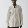 Gestreepte, soepel vallende overhemd met opstaande kraag