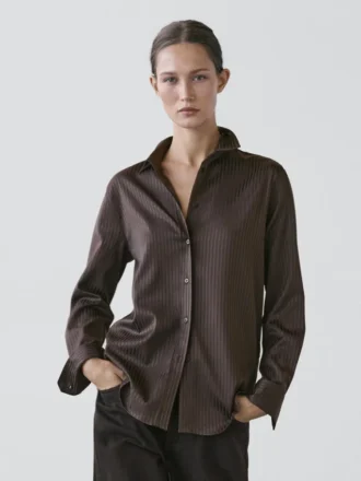 Gestreepte soepelvallende overhemd