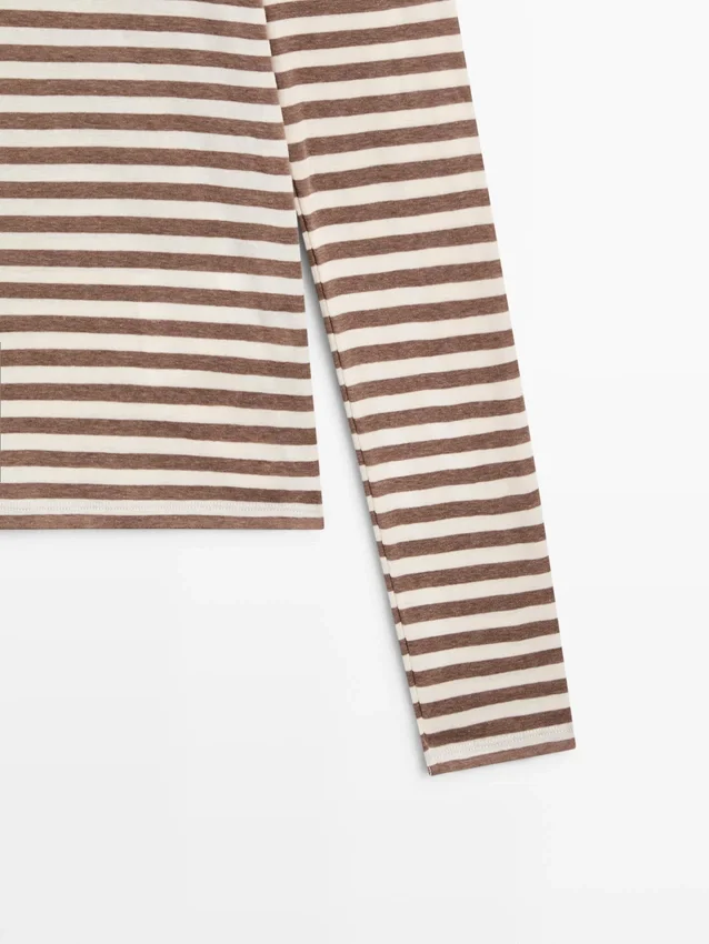 Gestrept T-shirt van 100% katoen Gestrept T-shirt van 100% katoen
