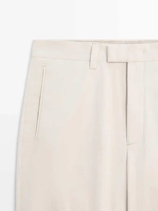 Getailleerde broek met rechte pijpen Getailleerde broek met rechte pijpen