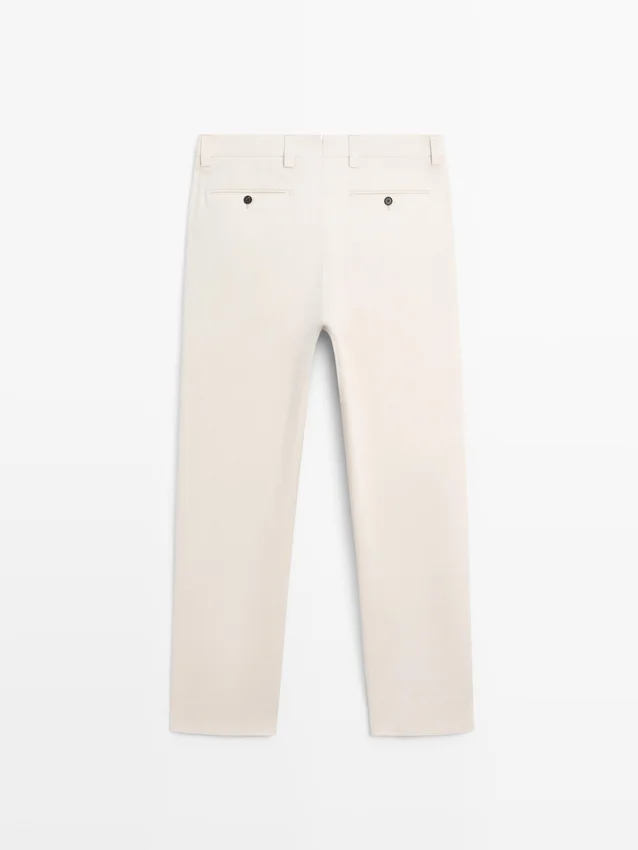 Getailleerde broek met rechte pijpen Getailleerde broek met rechte pijpen