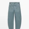 Jeans met hoge taille en barrel-pasvorm Jeans met hoge taille en barrel-pasvorm
