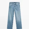 Jeans met lage taille en rechte pijpen Jeans met lage taille en rechte pijpen