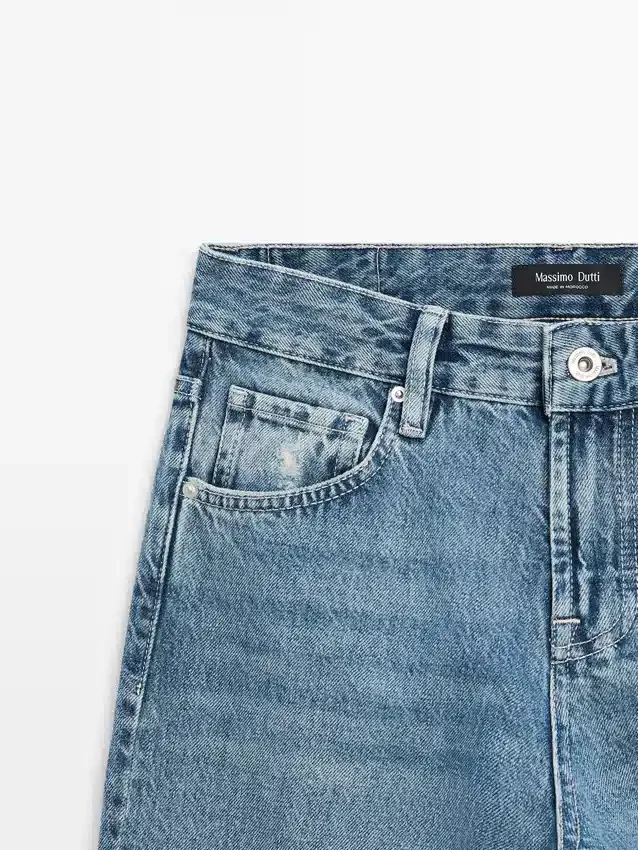Jeans met lage taille en rechte pijpen Jeans met lage taille en rechte pijpen