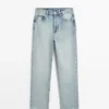 Jeans met rechte pijpen en hoge taille Jeans met rechte pijpen en hoge taille