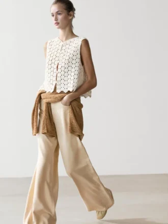 Katoen gehaakt gilet met bloemendetails