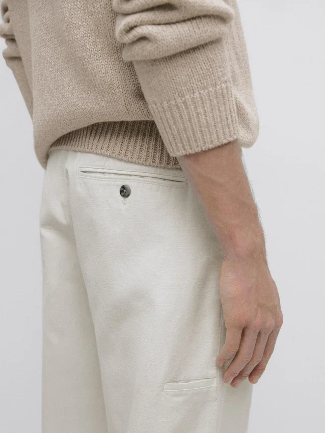 Katoenen en linnen broeken met taps toelopende pasvorm Katoenen en linnen broeken met taps toelopende pasvorm