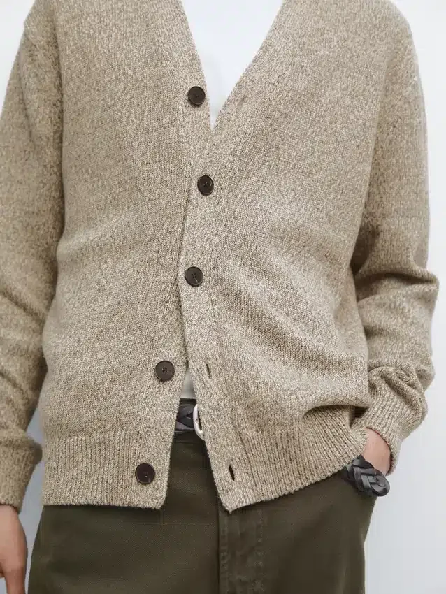 Katoenen gebreide Vesttrui met knopen Katoenen gebreide Vesttrui met knopen