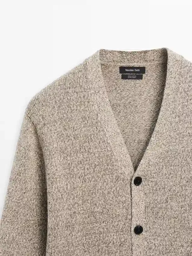 Katoenen gebreide Vesttrui met knopen Katoenen gebreide Vesttrui met knopen