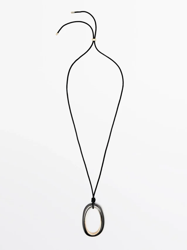 Ketting met ovale hanger Ketting met ovale hanger