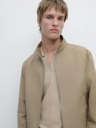 Kort jasje met zakdetails