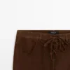 Korte suède leren broek met trekkoorden Korte suède leren broek met trekkoorden