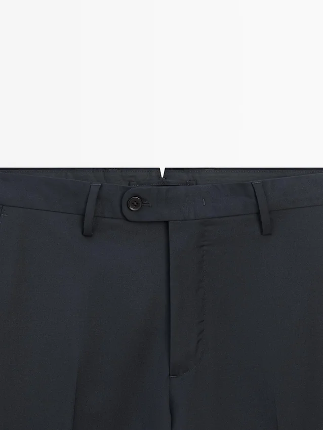 Kostuums van koele wol Kostuums van koele wol