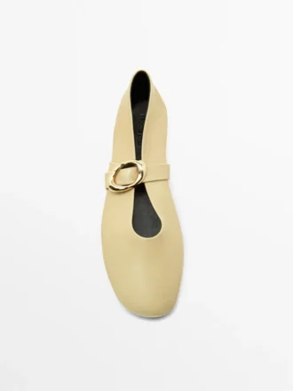 Leren ballerina’s met gesp