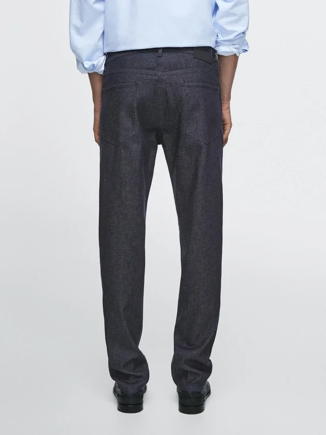 Lichtgewicht slim-fit jeans met gewassen look Lichtgewicht slim-fit jeans met gewassen look