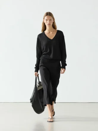 Linnen gebreide trui met V-hals