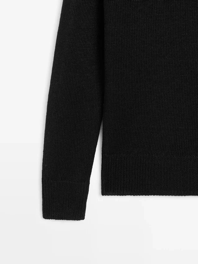 Linnen gebreide trui met V-hals Linnen gebreide trui met V-hals