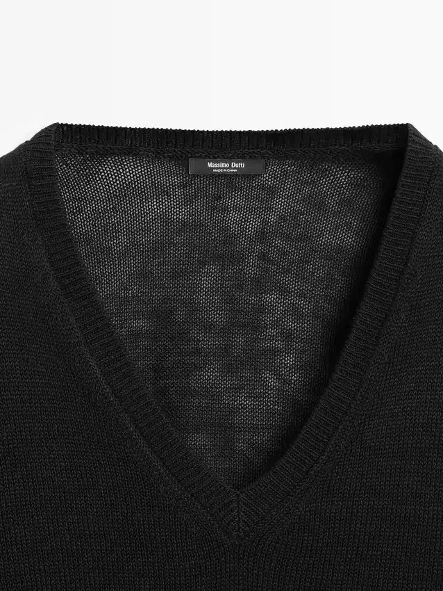 Linnen gebreide trui met V-hals Linnen gebreide trui met V-hals